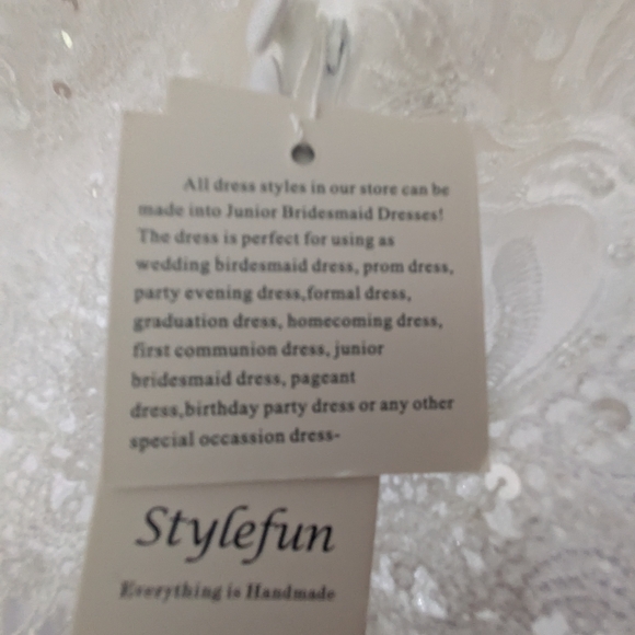 Elegant White Lace & Beaded Wedding Gown - Picture 6 of 12